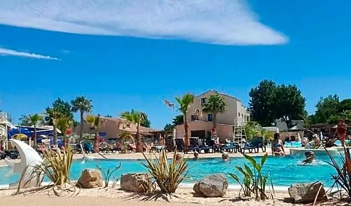 Serignan Hotels