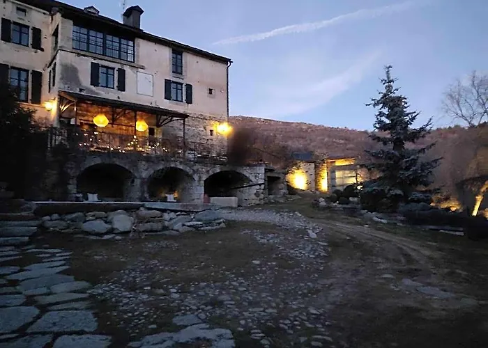 Latour-de-Carol Hotels