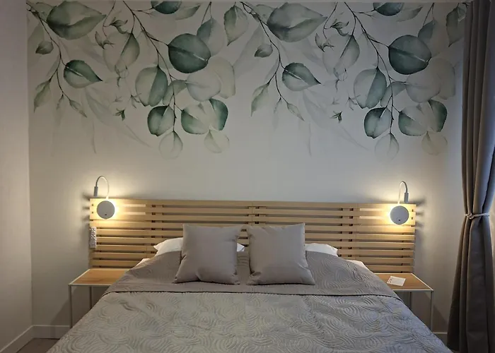 Lussac-les-Chateaux Hotels
