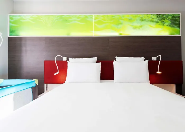 Nanterre Hotels