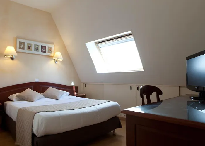 Cosmotel Hotel Paris