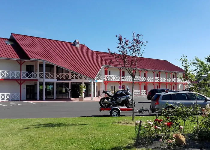Montmarault Hotels