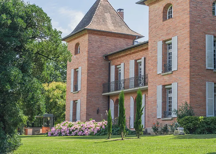 Montauban Hotels