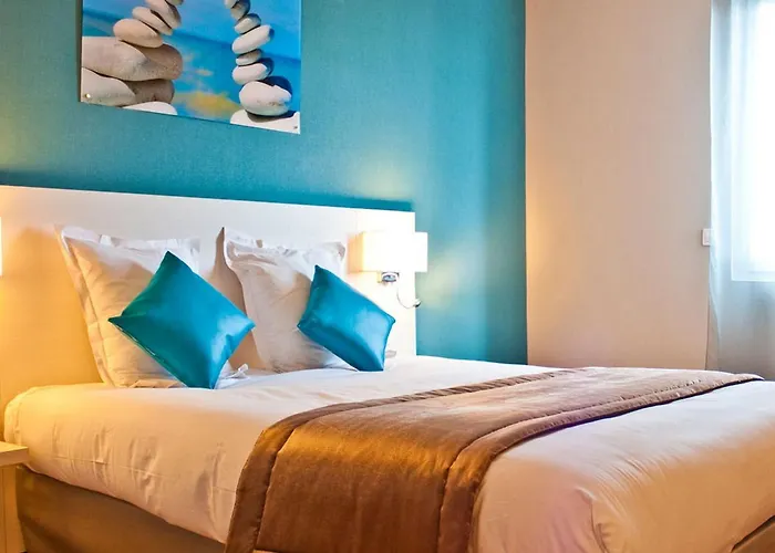 Dreux Hotels