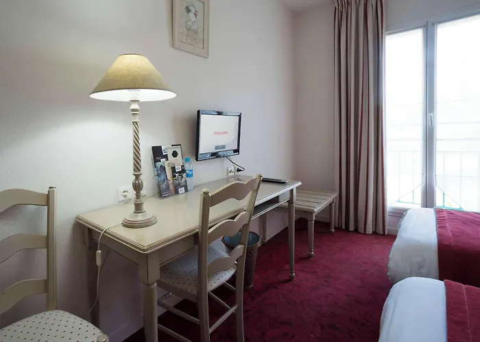 Nogent-le-Rotrou Hotels