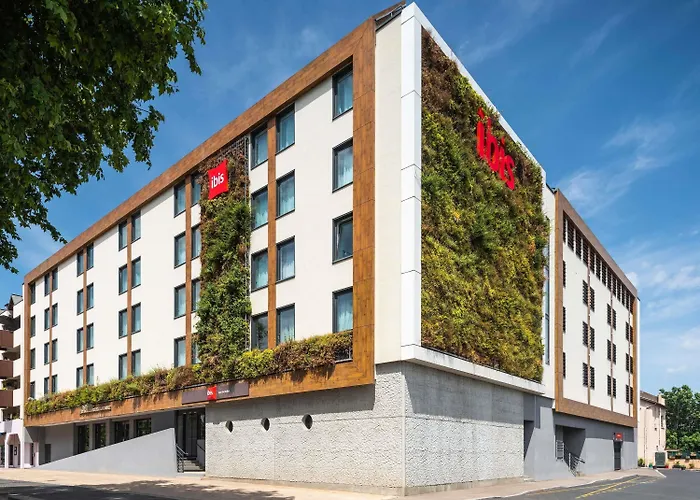 Oullins Hotels