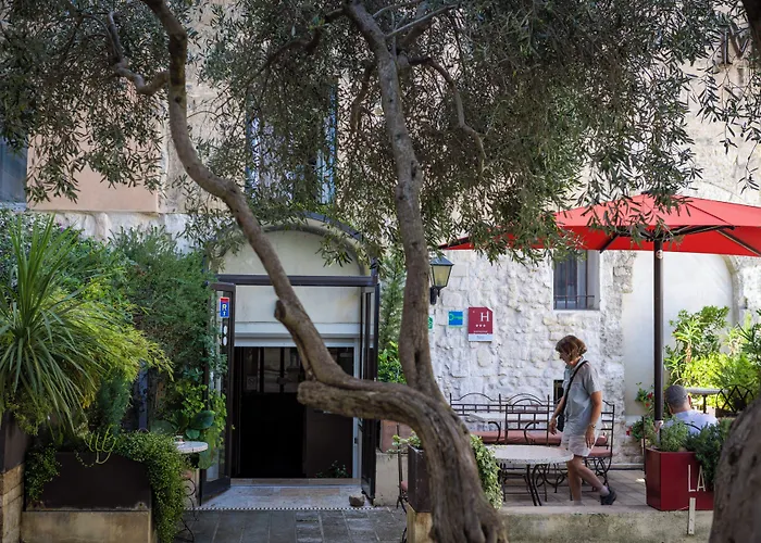 Hotel La Muette Arlés