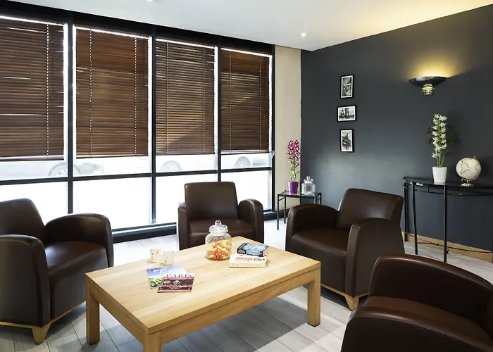 Aparthotel Adagio Access La Defense - Place Charras Courbevoie
