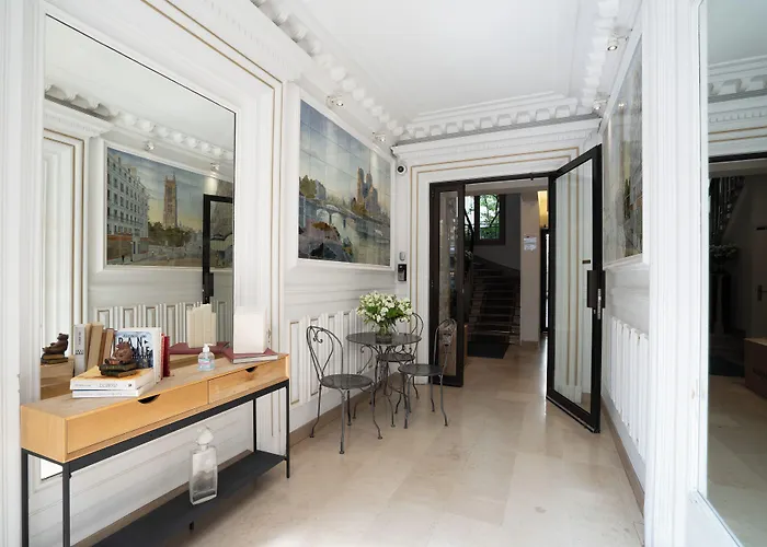 Hotelhome Paris 16