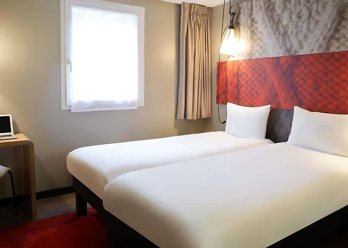 Ibis Paris Canal Saint Martin
