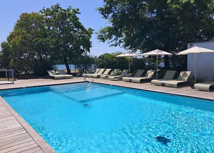 Best Bordeaux Hotels For Families with parking