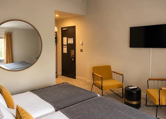 Saint-Paul-Trois-Chateaux Hotels