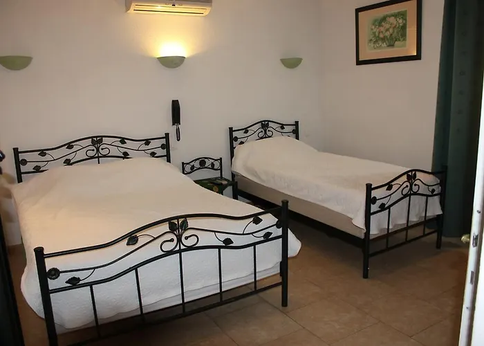Hotel Restaurant La Camargue Salin-de-Giraud