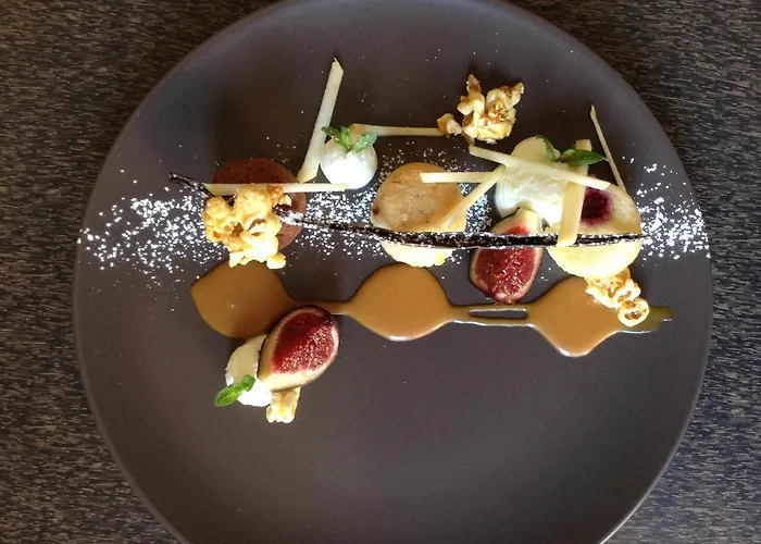 Hôtel Restaurant de la Place Saint-Jean-dʼAngély