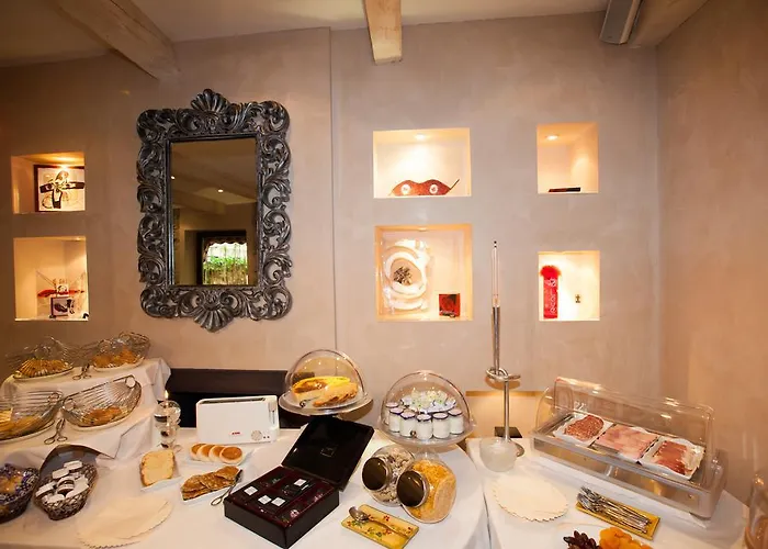 Hotel Paris Rome Mentone