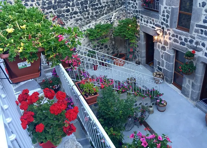 Hotel L'Escale De Camille à Murat 