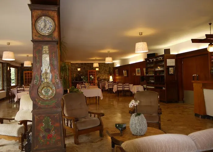 Ax-les-Thermes Hotels