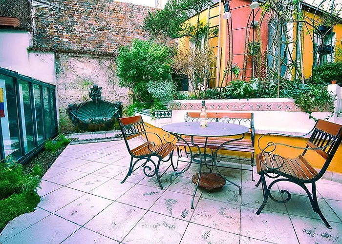 Paris-Oasis Montmartre Apartment
