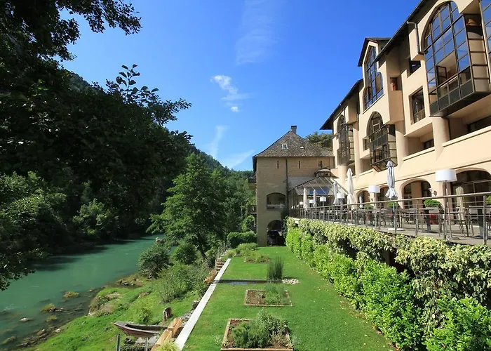 Hotel De La Muse Et Du Rozier Le Rozier