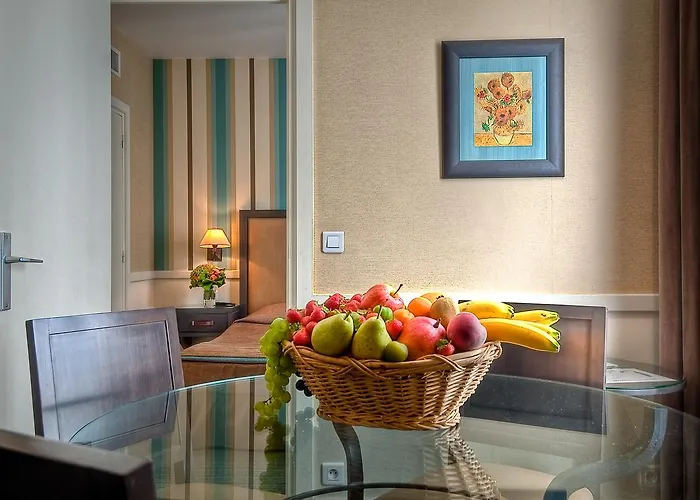 Elysees Apartments Parigi