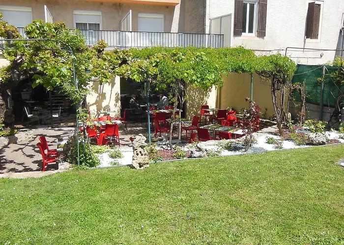 Hôtel restaurant HENRY Puy-lʼÉvêque