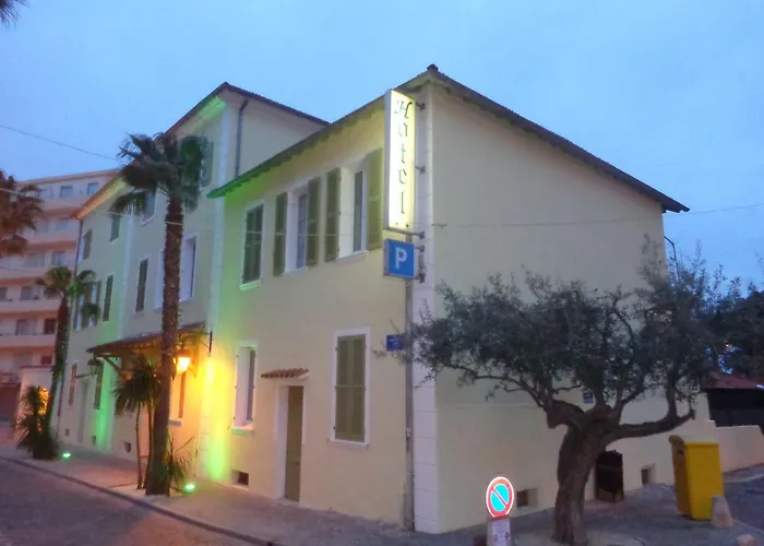 Hotel L'Ilot Fleuri Le Lavandou