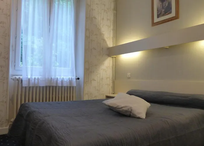 Hôtel Saint Jean Vals-les-Bains