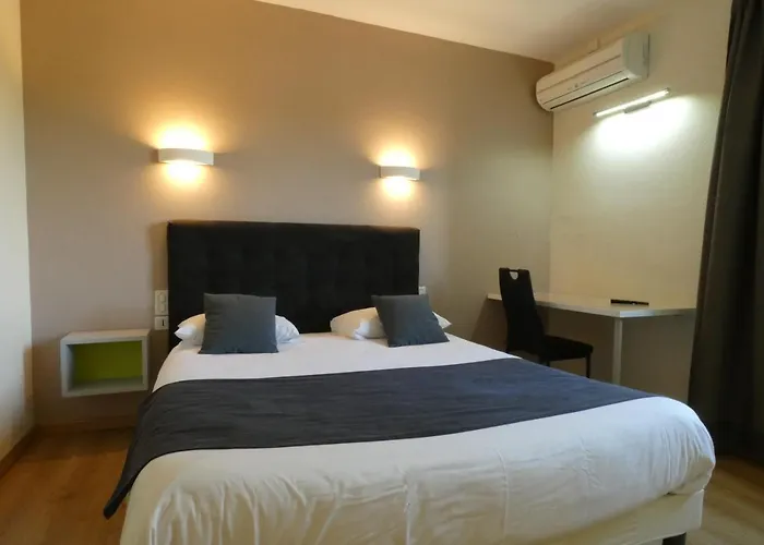 Le Sarac Hôtel Clermont-lʼHérault