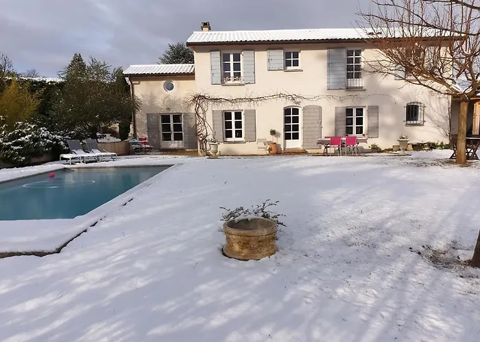 Hotel La Ruette aux Loups à Collonges-au-Mont-dʼOr