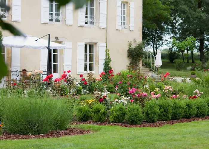 Maison d hotes de Charme Les Bruhasses Campagne Parc de 3 ha Vignoble familial Armagnac Condom