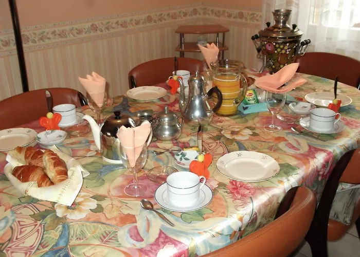 Chez Nina Thurey Tours