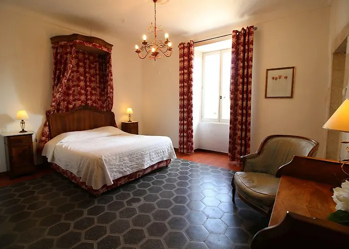 Logis Hôtel Restaurant Gîte La Bastide du Vébron Grospierres