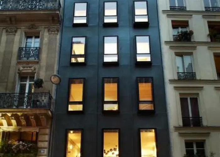 The Place To Be In Saint Germain Des Pres - Montana 2 Parijs