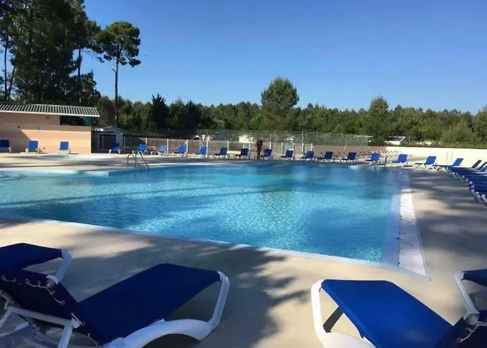 Hoteles en Saint-Julien-en-Born