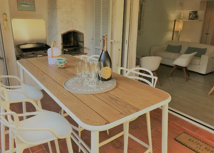 Maison Centre Village St Tropez Avenue Foch Saint-Tropez privado