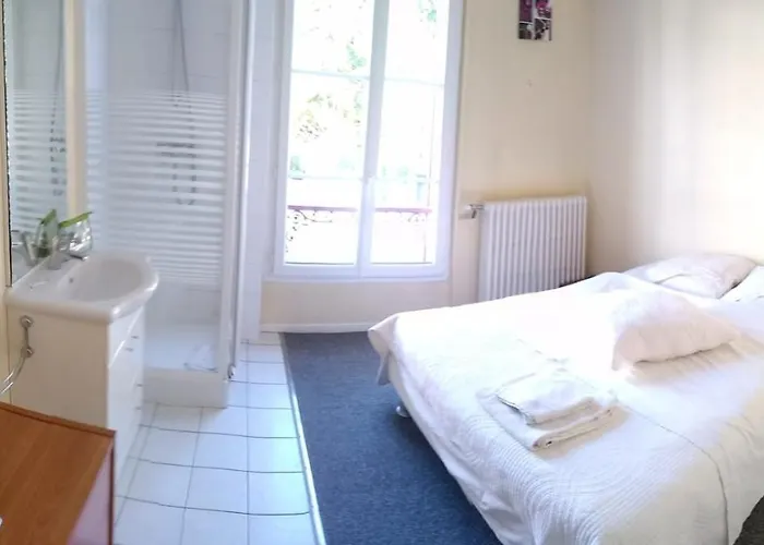 Hotel le relais à Fontenay-Trésigny