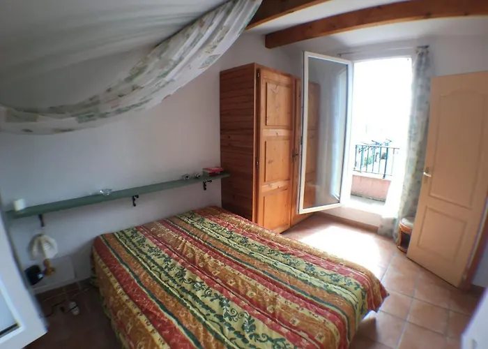 CP 19 Villa 4 pièces 6 couchages GRUISSAN Privée
