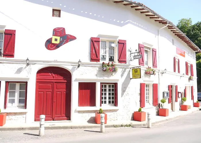 Le Chapeau Rouge Lusignan